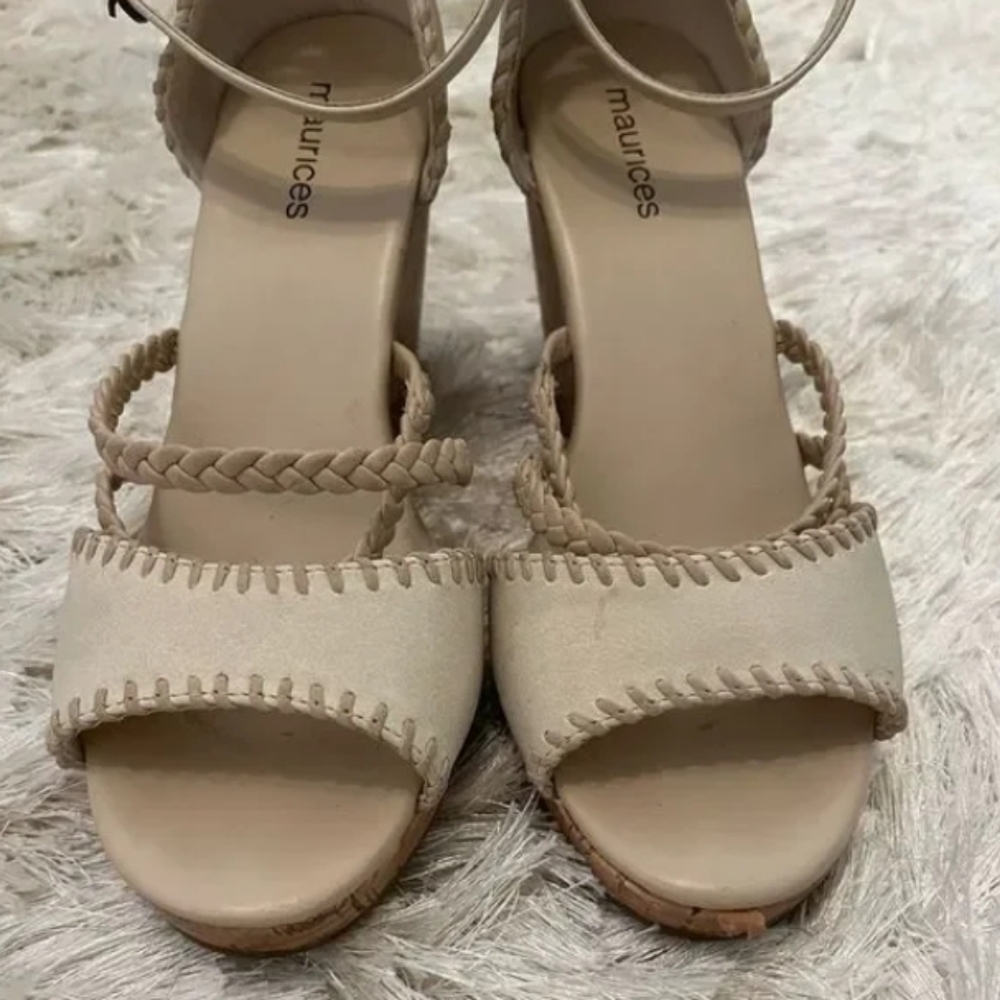 Cream wedge - Picture 2 of 4